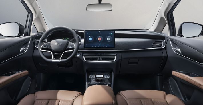 xe-dien-mpv-byd-m6-lua-chon-toi-uu-cho-tai-xe-cong-nghe-4.0
