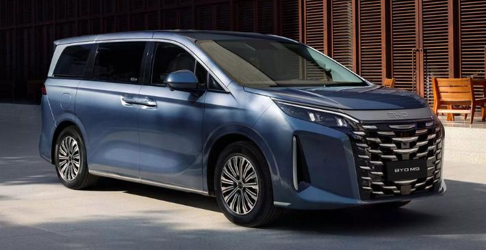 byd-m9-chuyen-co-mat-dat-sap-cap-ben-viet-nam