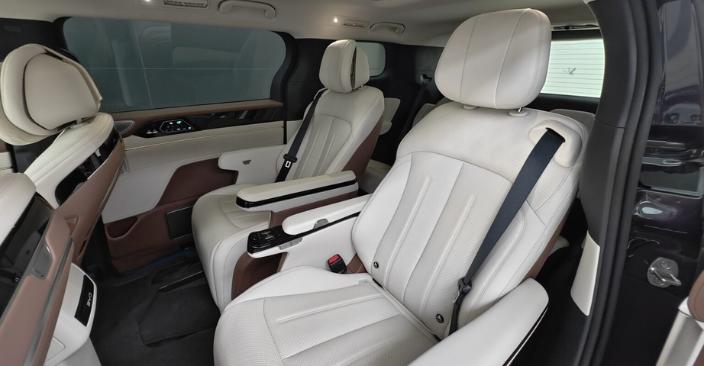 byd-m9-chuyen-co-mat-dat-sap-cap-ben-viet-nam