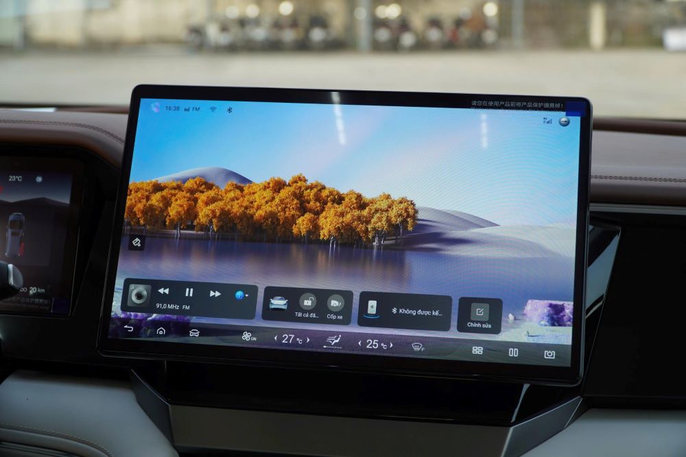 tan-binh-byd-m9-khuay-dao-thi-truong-mpv