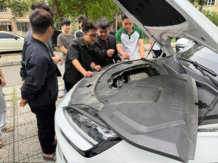 byd-bac-giang-hoi-thao-cong-nghe-ev-phev-2