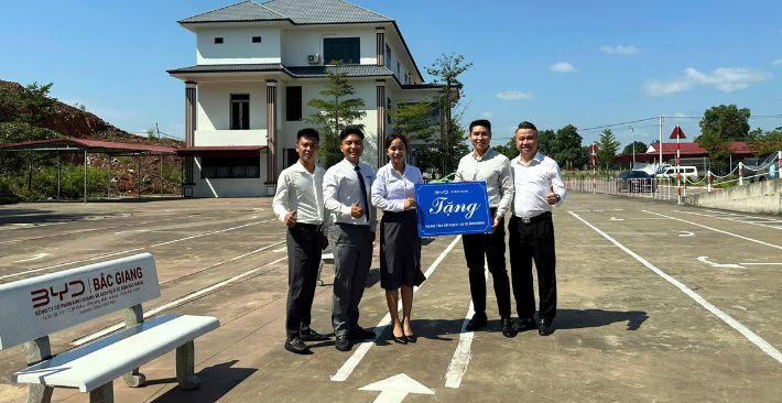 byd-bac-giang-dong-hanh-cung-trung-tam-dao-tao-va-sat-hach-lai-xe-anh-minh 